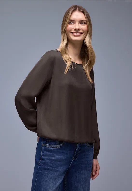 Bluse mit Elastiksaum