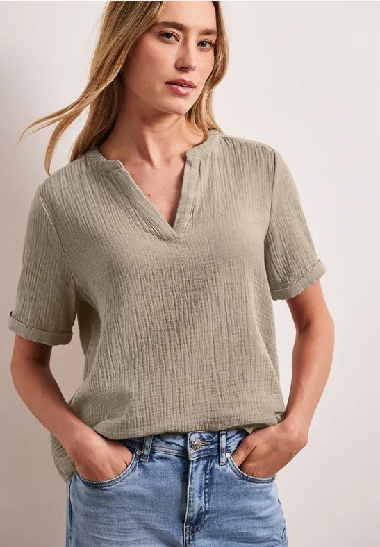 Kurzarm Bluse in Musselinqualität mit Turn