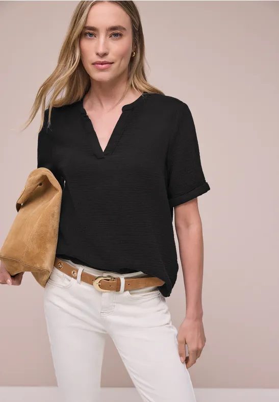 Kurzarm Bluse in Musselinqualität mit Turn
