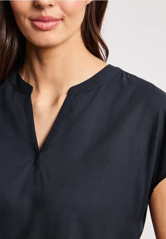 Blusenshirt in Unifarbe mit Split Neck
