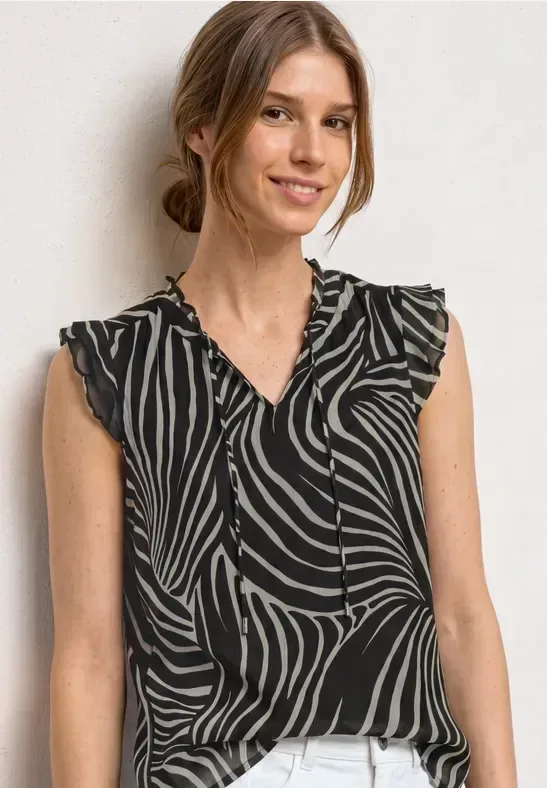 STREET ONE Blusentop weich fallende Chiffon-Qualität, ärmellos mit Rüschen, V-Ausschnitt