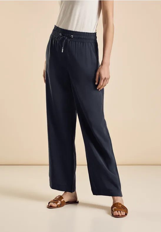 Wide Leg Hose