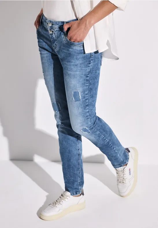 Destroyed Jeans