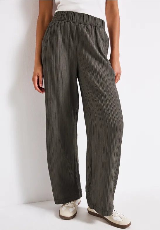 Wide Leg Crinkle Hose