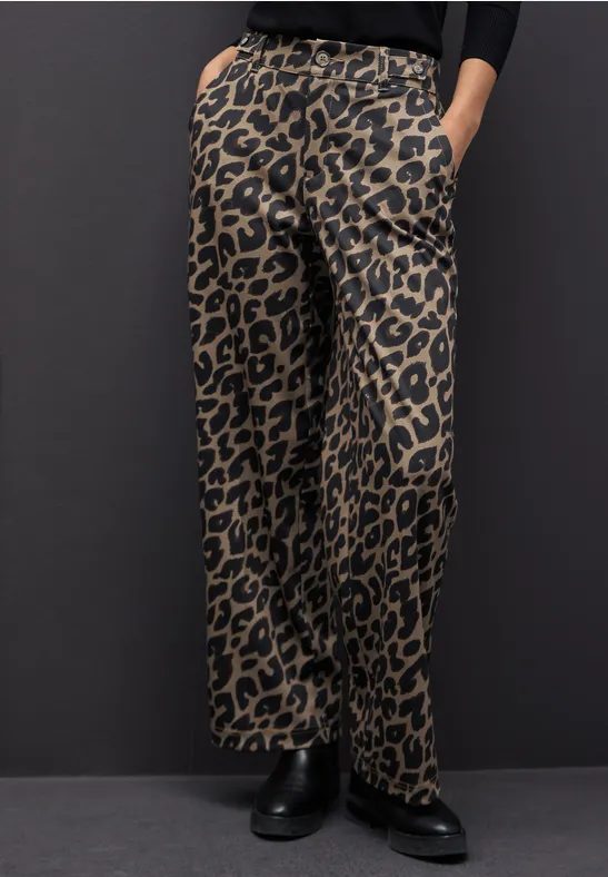 Wide Leg Leo Hose