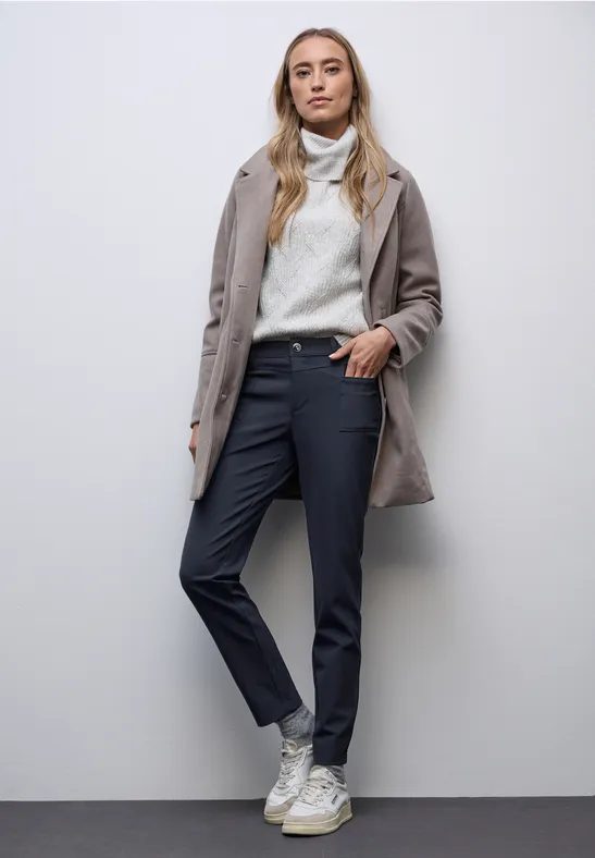 Casual Fit Hose