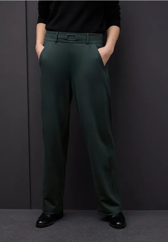 Straight Leg Hose mit Detail