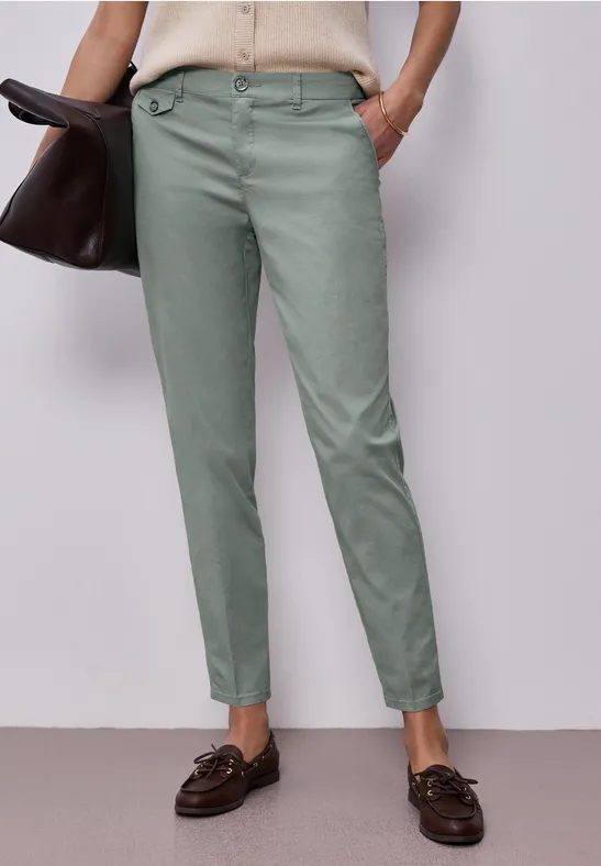 Chino im Casual Fit in softer Qualität