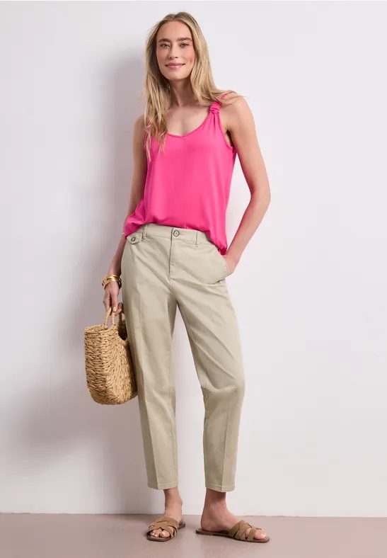 Chino im Casual Fit in softer Qualität