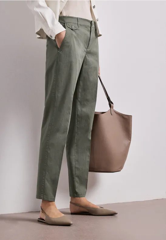 Chino im Casual Fit in softer Qualität