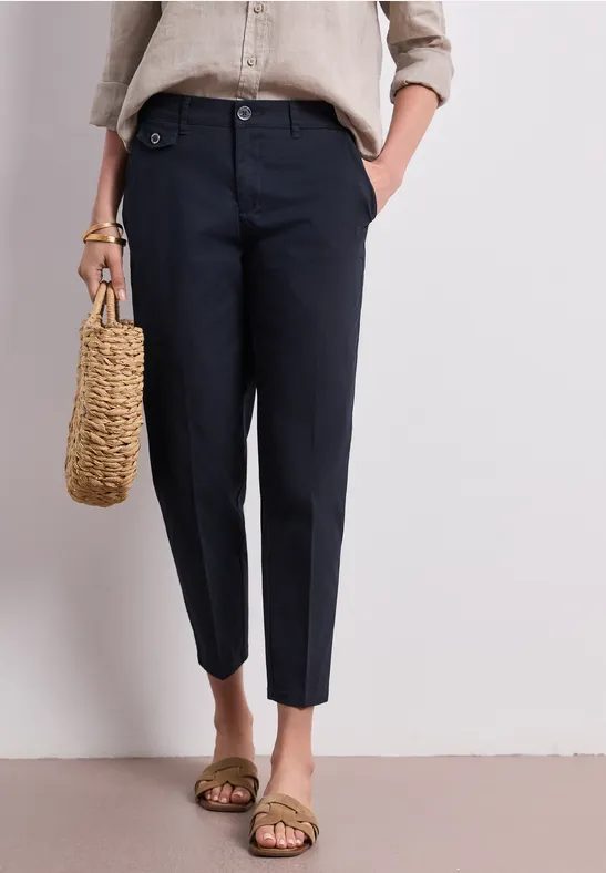 Chino im Casual Fit in softer Qualität