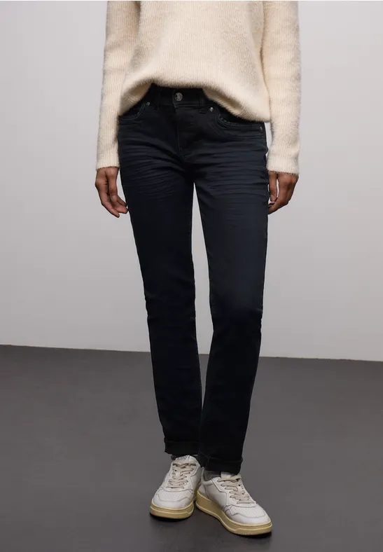 Casual Fit Jeans