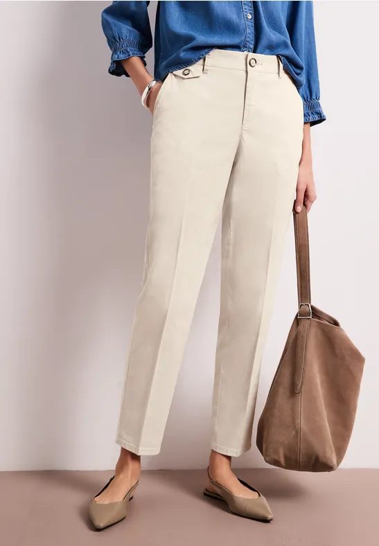 Chino im Casual Fit in softer Qualität