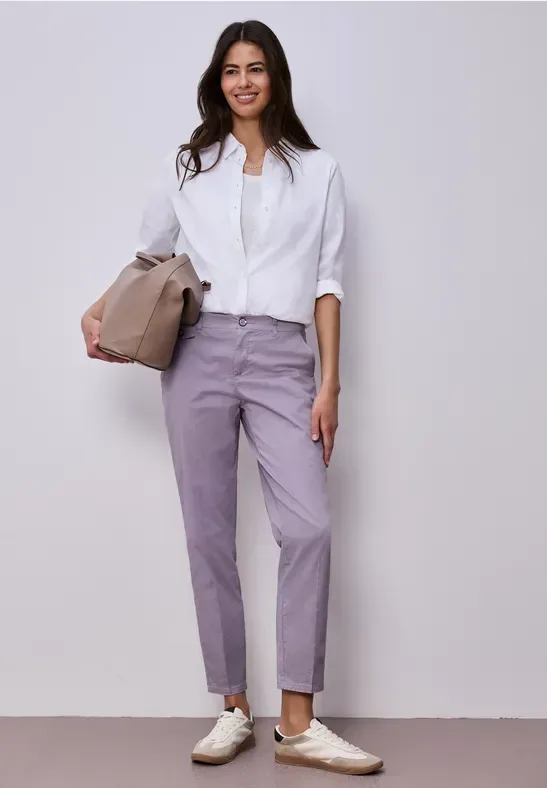 Chino im Casual Fit in softer Qualität