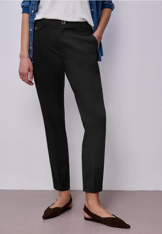 Chino im Casual Fit in softer Qualität