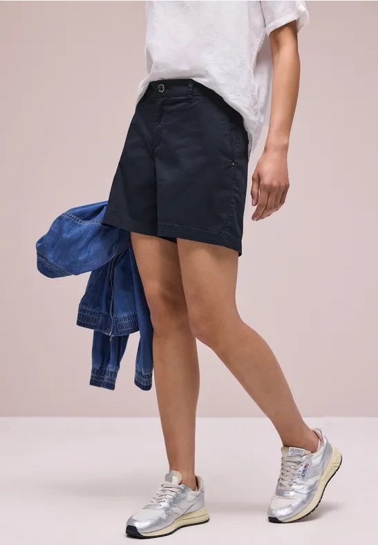 Mid Waist Chino Shorts im Casual Fit