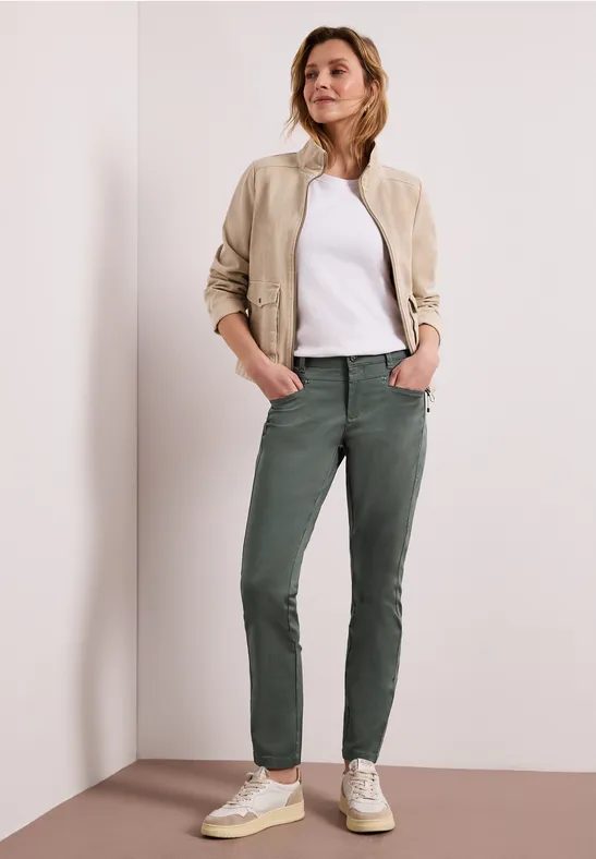 Mid Waist Slim Leg Hose im Satin