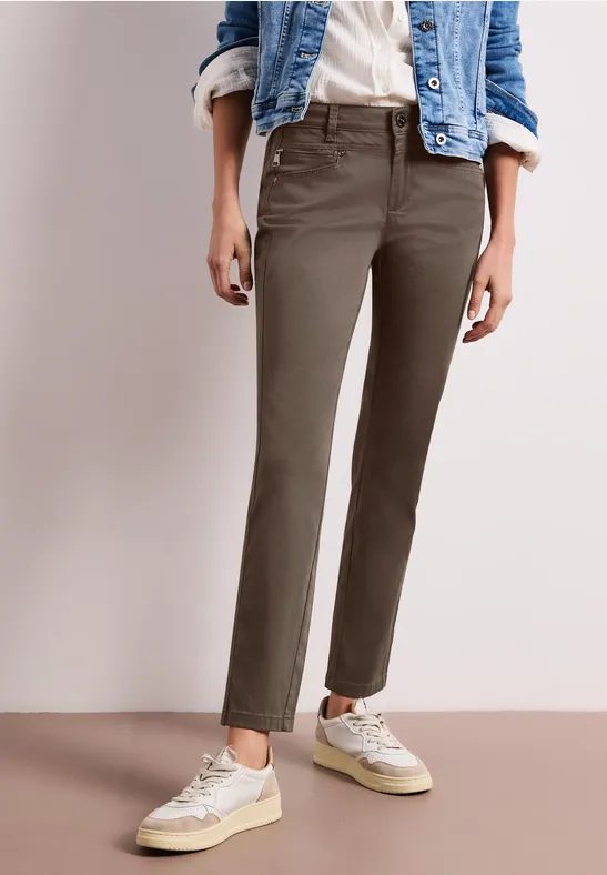 Mid Waist Slim Leg Hose im Satin