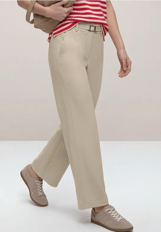 Straight Leg Hose mit Schnallendetail