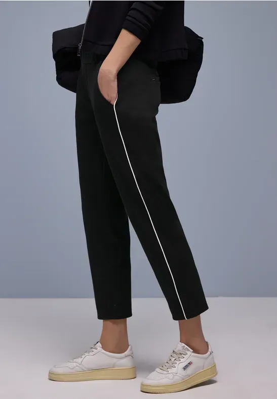 Slim Leg Hose