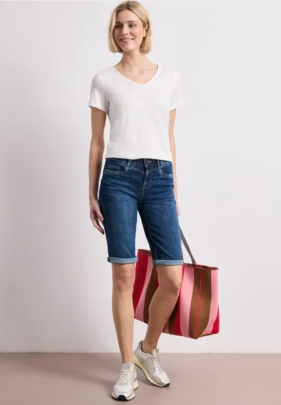 Slim Leg Bermuda mit Turn