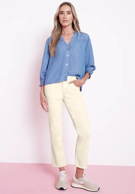 Straight Leg Jeans mit fransigem Saum