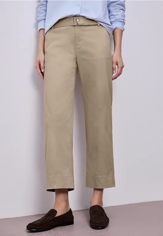 Straight Leg Hose mit Gürteldetail