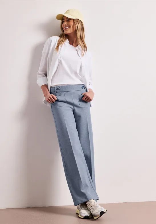 Wide Leg Hose mit Knopfdetails