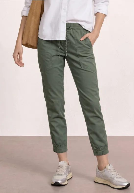 Slim Leg Hose in leichter Qualität