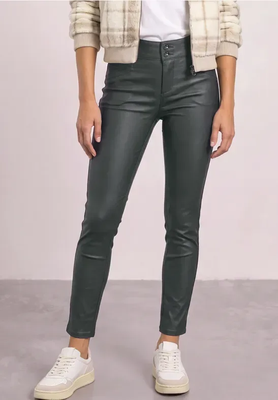 Mid Waist Hose im Slim Fit in Leder-Optik