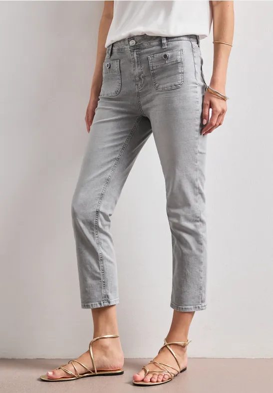 7/8 Straight Leg Jeans mit aufgesetzten Taschen