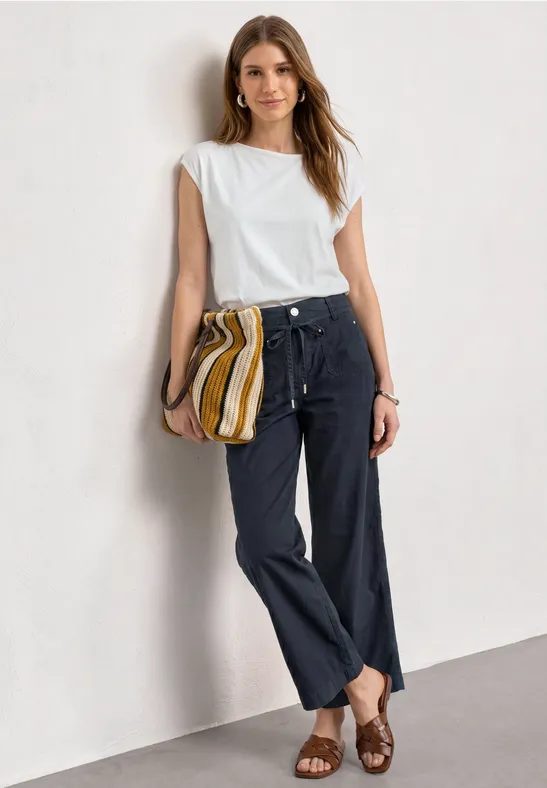 Straight Leg Hose in Washed