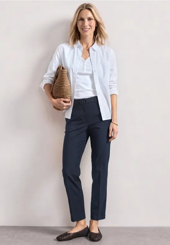 Slim Leg Hose mit Schnallendetail