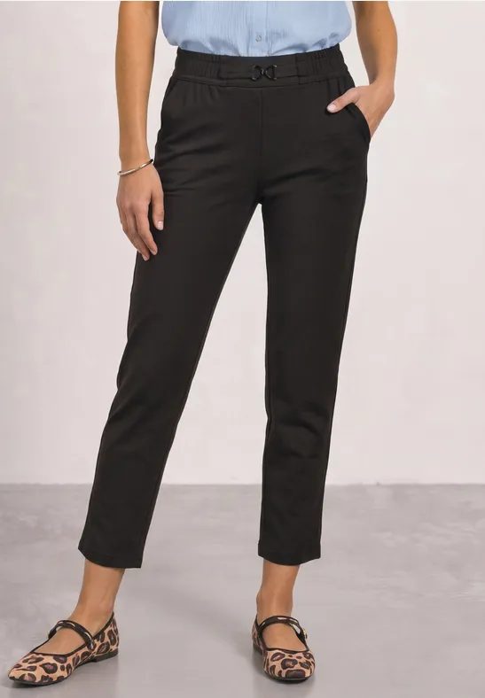 Slim Leg Hose mit Schnallendetail