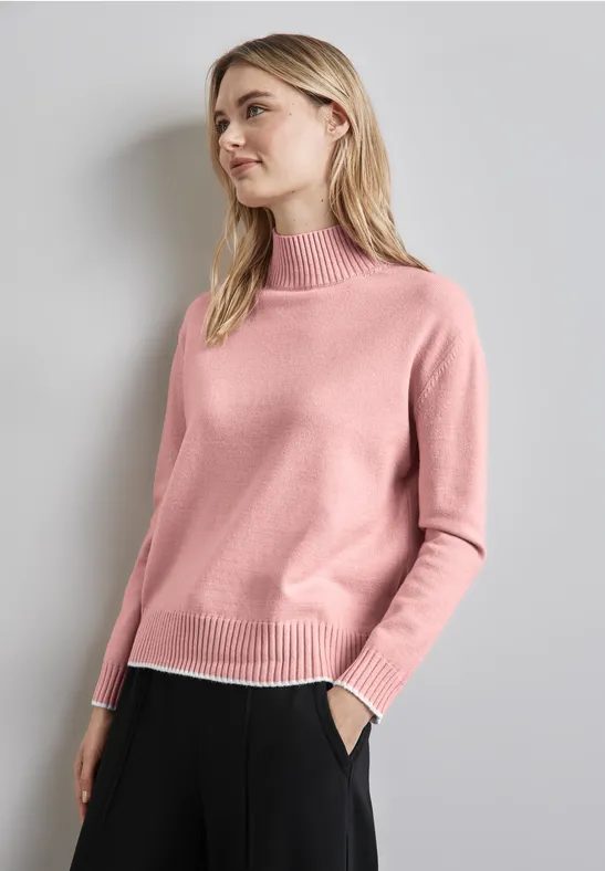 Pullover mit Stehkragen