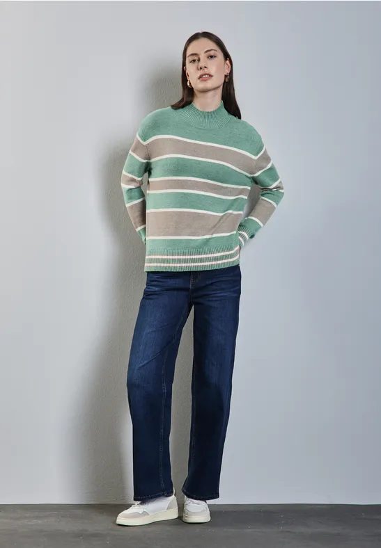 Gestreifter Pullover