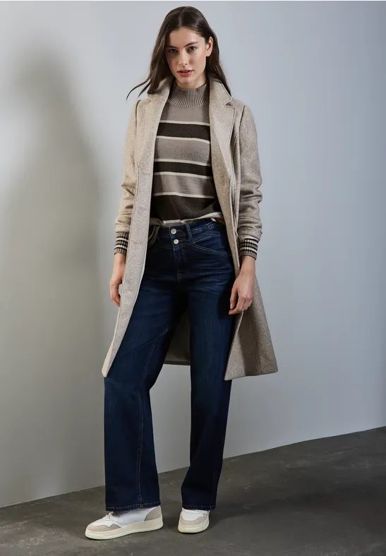 Gestreifter Pullover