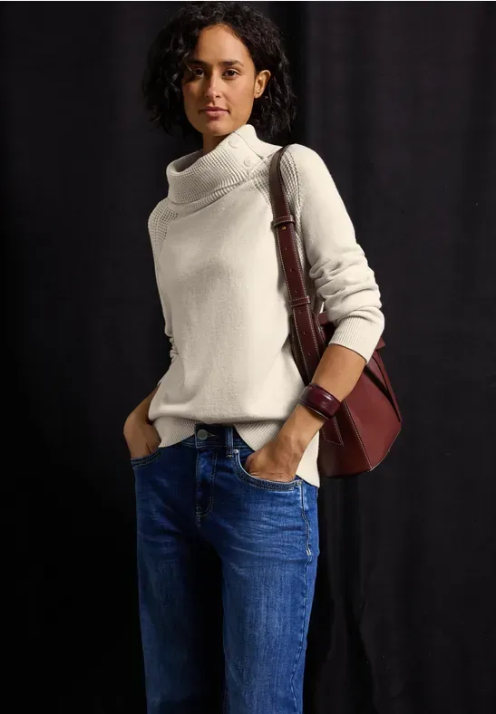 Pullover mit Stehkragen