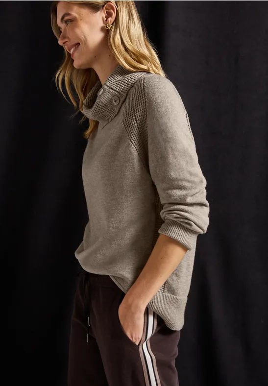 Pullover mit Stehkragen