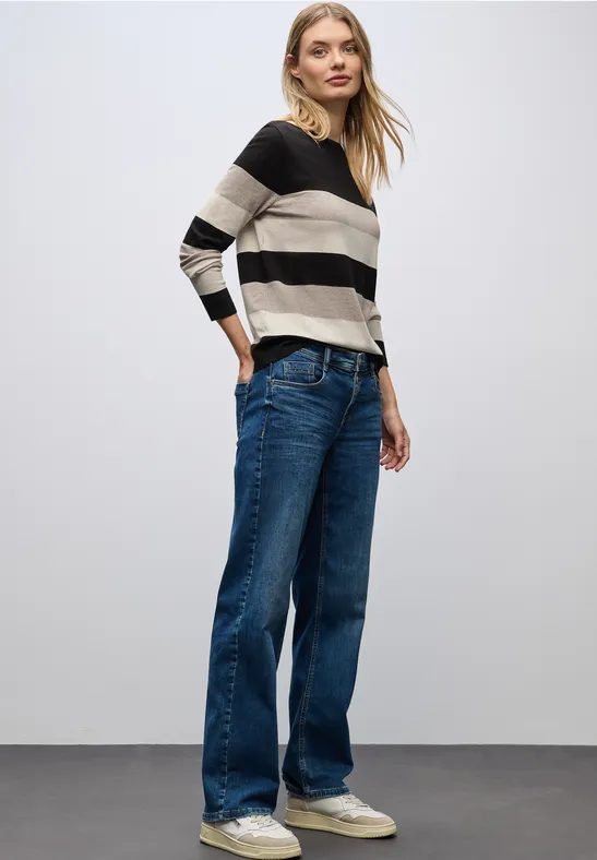 Gestreifter Pullover