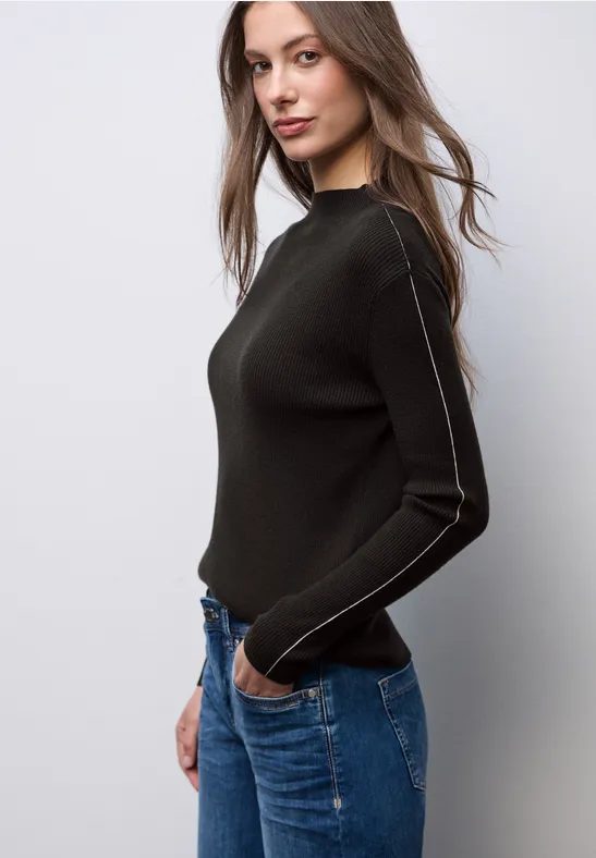 Pullover in Rippstruktur