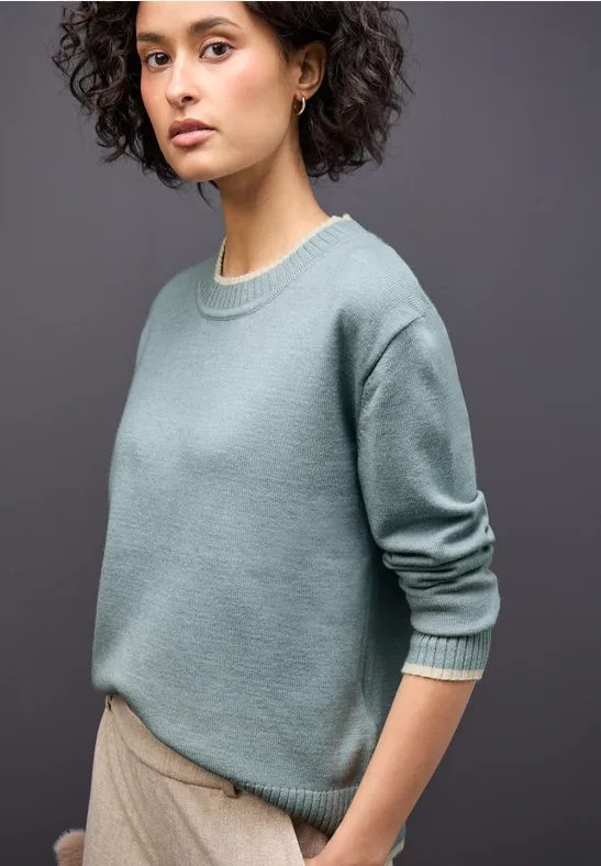 Pullover mit Kontrastdetails