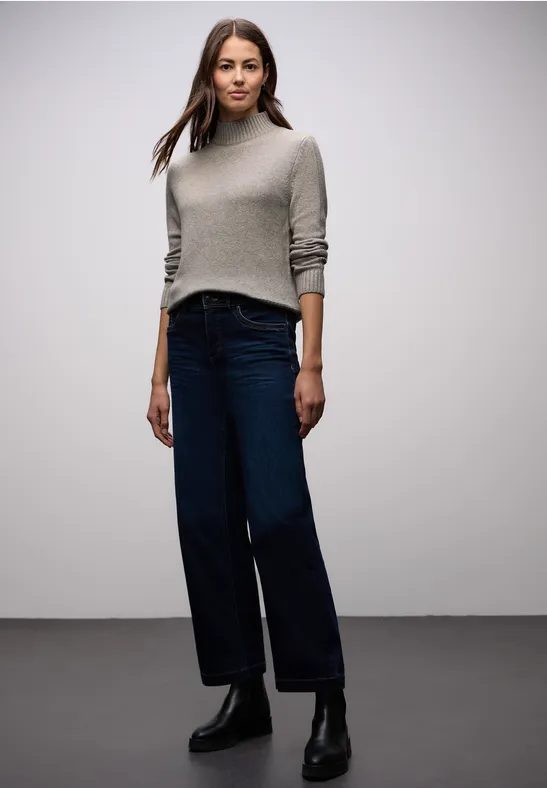 Pullover mit Tape