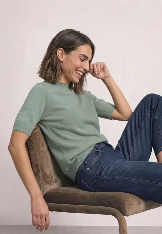 Kurzarm Pullover mit Turtle Neck