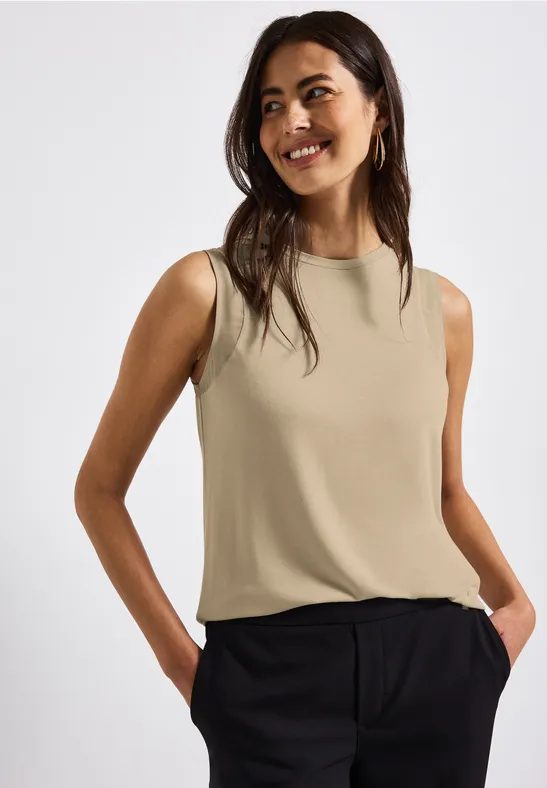 Top mit Chiffondetails