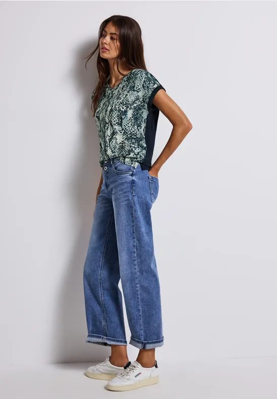 STREET ONE Shirttop, mit gemusterter Front aus Viskose und V-Ausschnitt