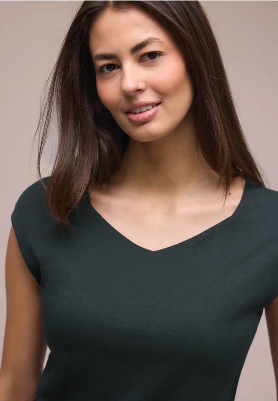 Ärmelloses Shirt mit Diamantausschnitt