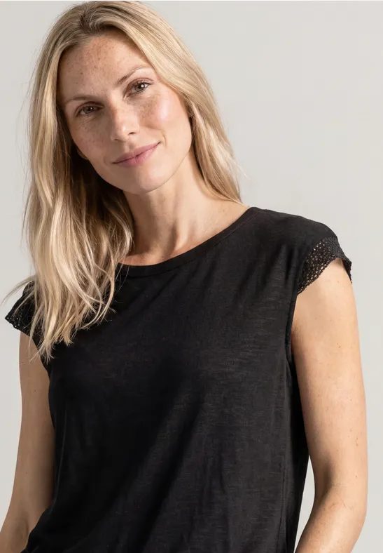 Dropped Shoulder Shirt mit Crochet Details