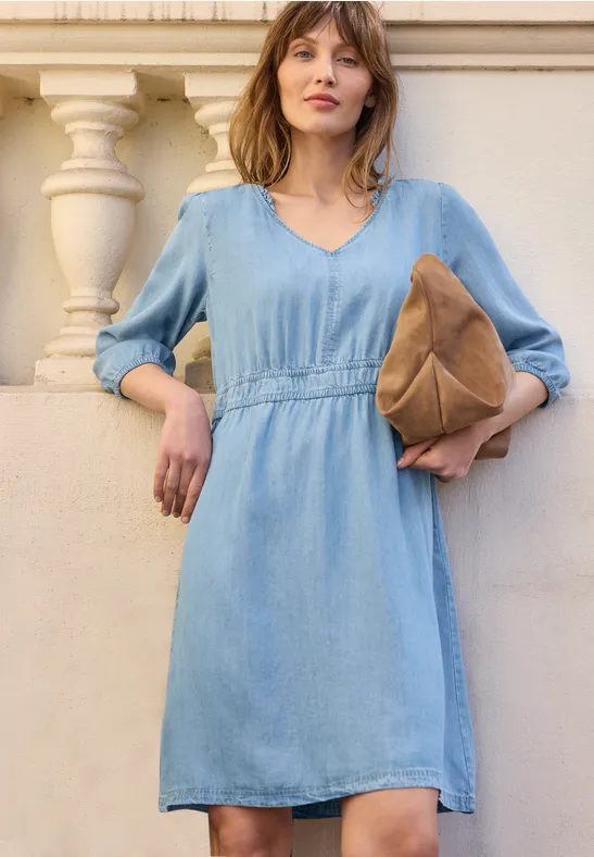 Knielanges Kleid im Washed