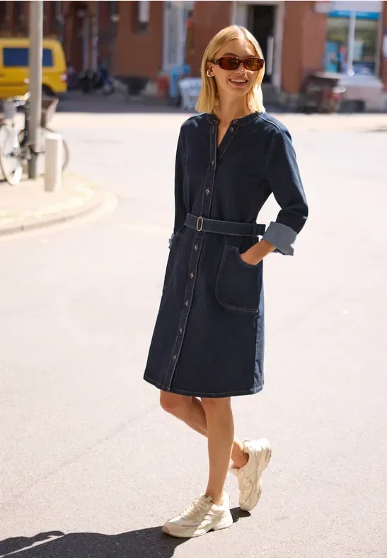 Kniefreies Denim Kleid mit Split Neck